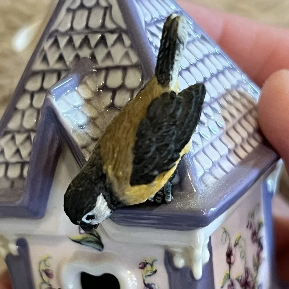 1999 Heirloom Poreclain Harmony Hearth Birdhouse Ornament Bradford‎ Exchange